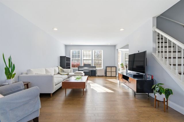 3256 Monument Drive, Ann Arbor, MI 48108