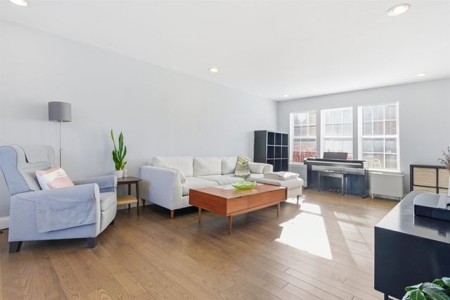 3256 Monument Drive, Ann Arbor, MI 48108