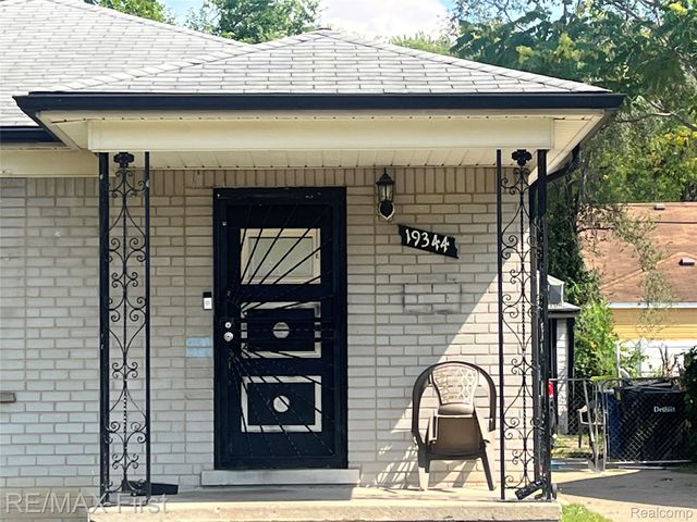 19344 Chapel Street, Detroit, MI 48219