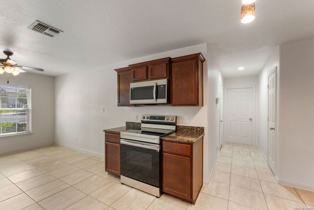 11802 Luckey Flower, San Antonio, TX 78252