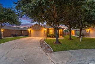 11802 Luckey Flower, San Antonio, TX 78252