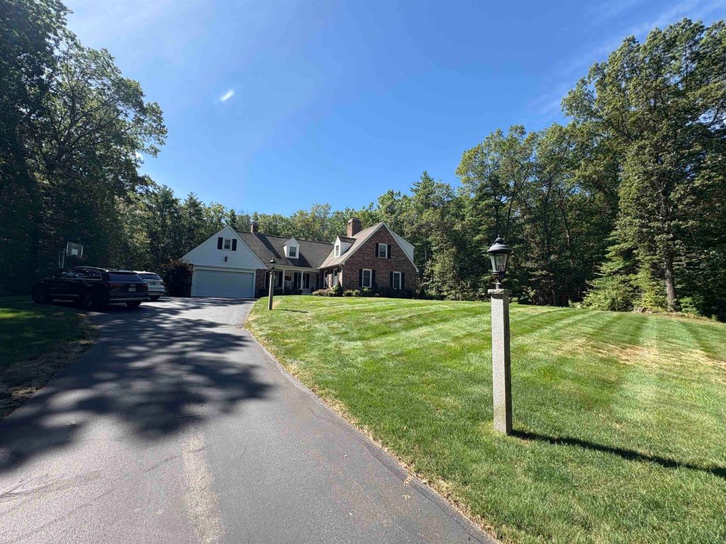 42 Alsun Drive, Hollis, NH 03049