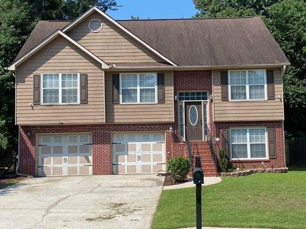 1765 Stoneoak Circle, Lawrenceville, GA 30043