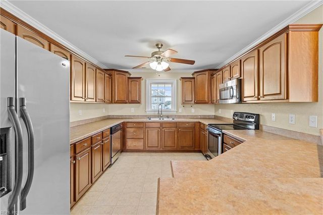 206 Grand View DR, Elizabeth City, NC 27909