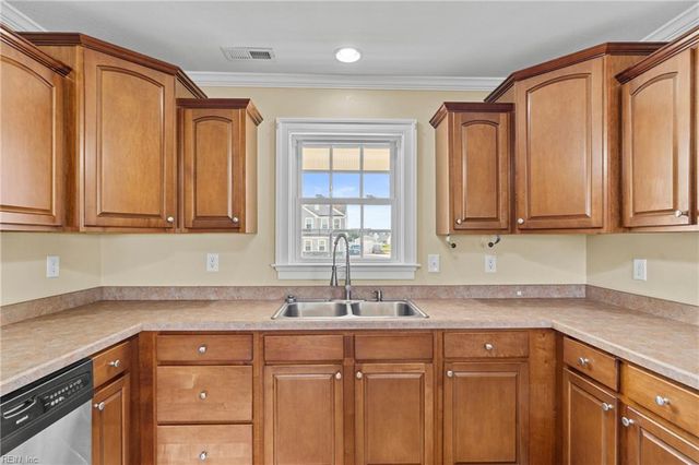 206 Grand View DR, Elizabeth City, NC 27909