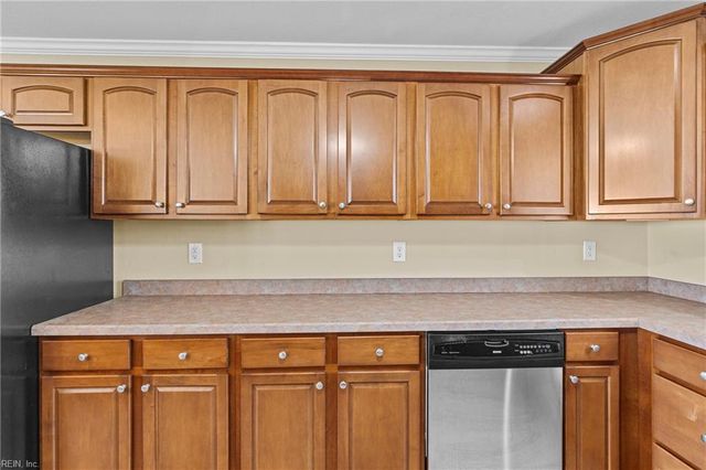 206 Grand View DR, Elizabeth City, NC 27909