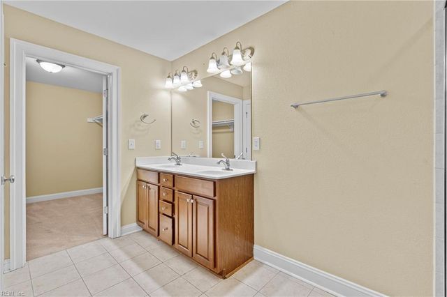 206 Grand View DR, Elizabeth City, NC 27909