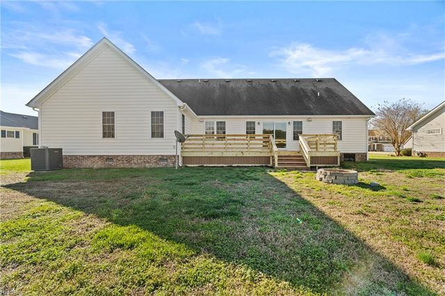 206 Grand View DR, Elizabeth City, NC 27909