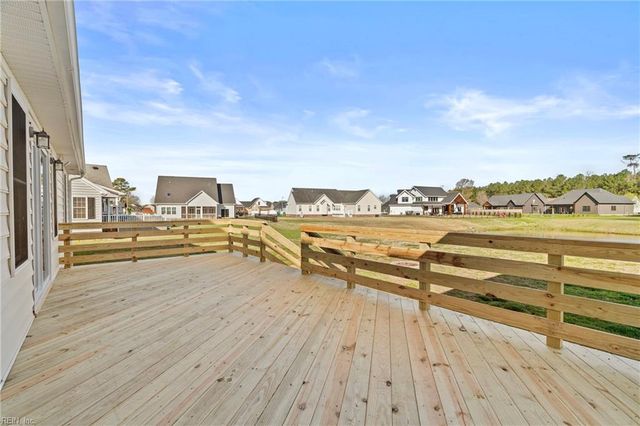 206 Grand View DR, Elizabeth City, NC 27909