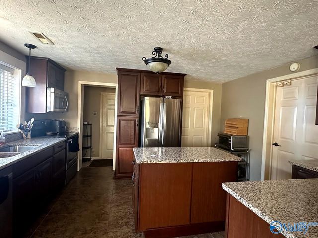 3209 Old Hwy 31 SW, Hartselle, AL 35640