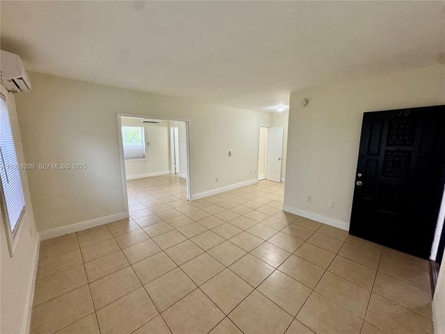 218 Santillane Ave 19, Coral Gables, FL 33134