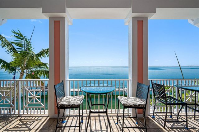 4784 BEACH DRIVE SE B, St Petersburg, FL 33705