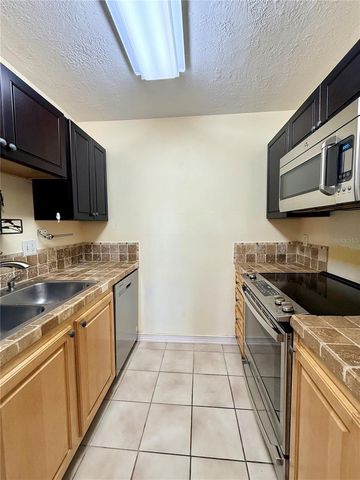 4784 BEACH DRIVE SE B, St Petersburg, FL 33705