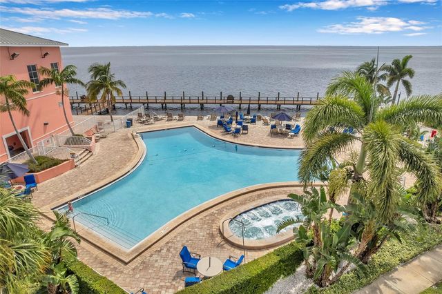 4784 BEACH DRIVE SE B, St Petersburg, FL 33705