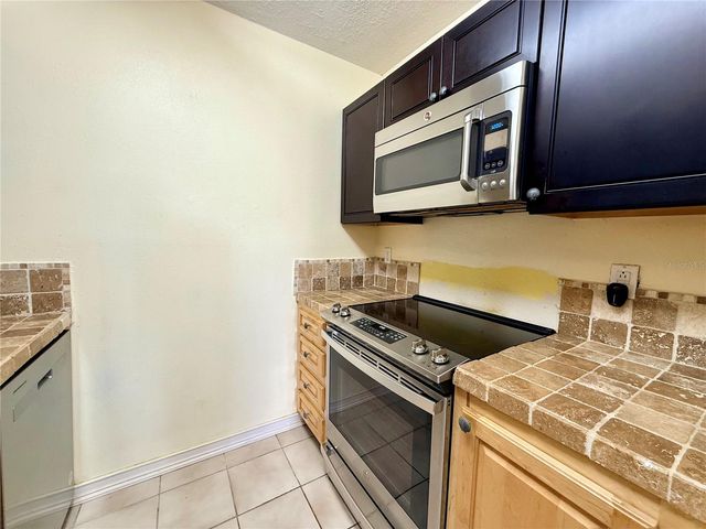 4784 BEACH DRIVE SE B, St Petersburg, FL 33705