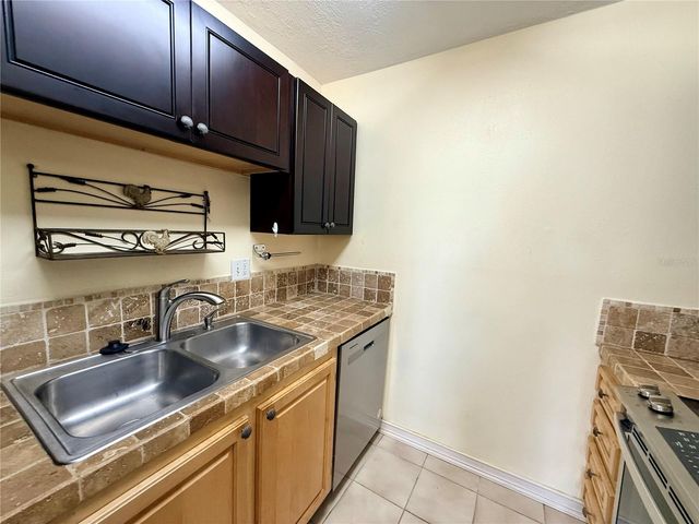 4784 BEACH DRIVE SE B, St Petersburg, FL 33705