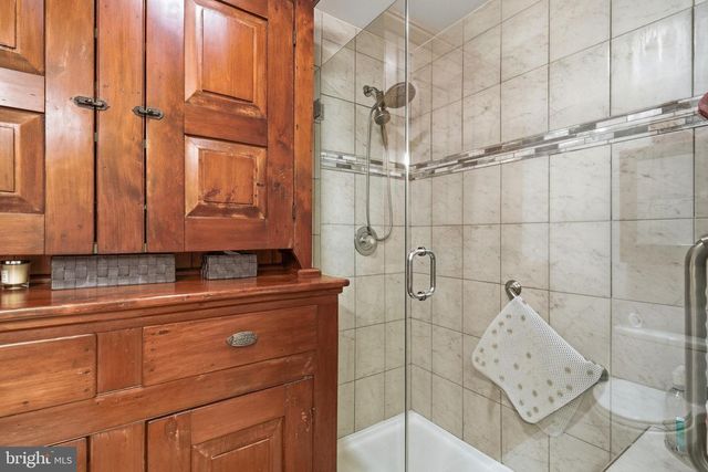 4 SNOWBELL CT, Barnegat, NJ 08005