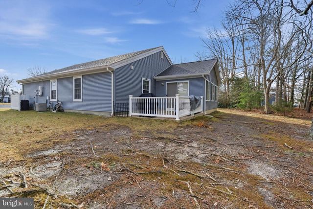 4 SNOWBELL CT, Barnegat, NJ 08005