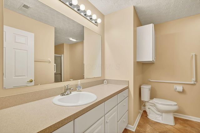 6687 Eagle Ridge Lane, C C, Canal Winchester, OH 43110