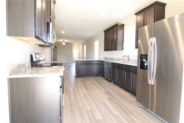 509 Washington DR, Liberty Hill, TX 78642