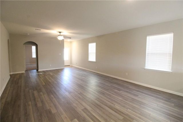 509 Washington DR, Liberty Hill, TX 78642