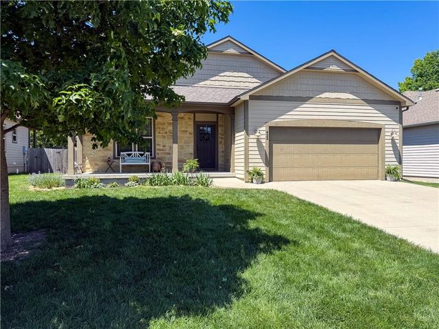 433 Seele Drive, Lawrence, KS 66049