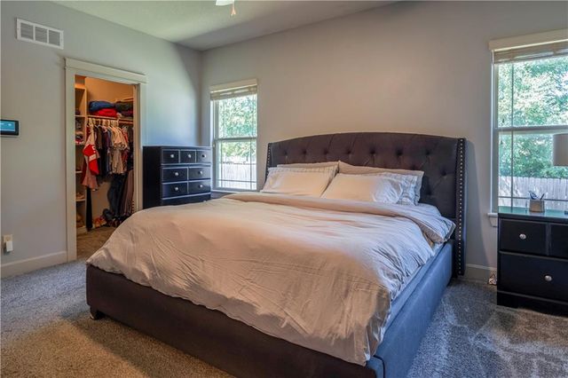 433 Seele Drive, Lawrence, KS 66049