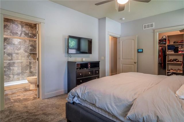 433 Seele Drive, Lawrence, KS 66049
