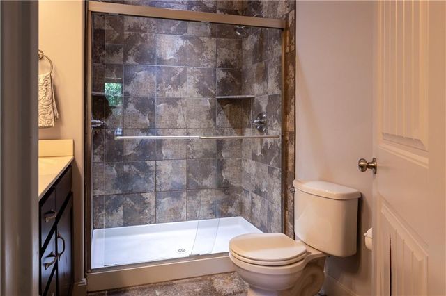 433 Seele Drive, Lawrence, KS 66049