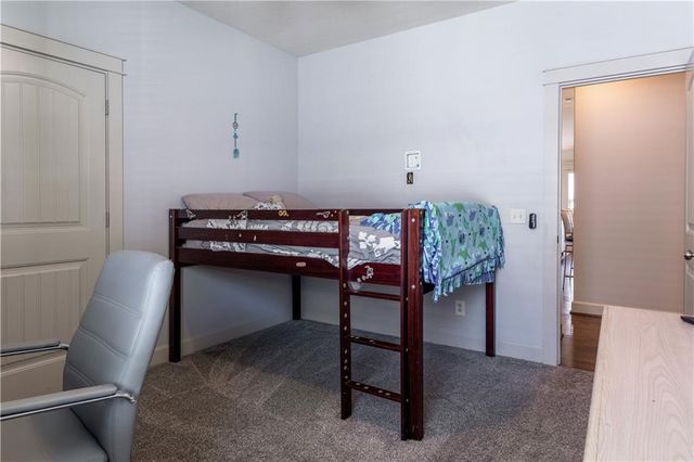 433 Seele Drive, Lawrence, KS 66049