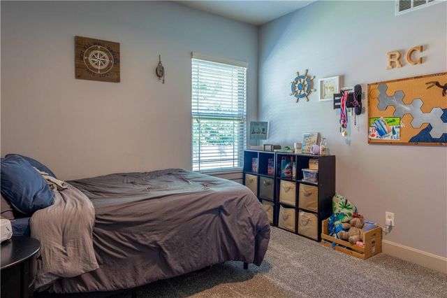 433 Seele Drive, Lawrence, KS 66049