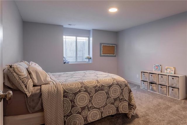 433 Seele Drive, Lawrence, KS 66049