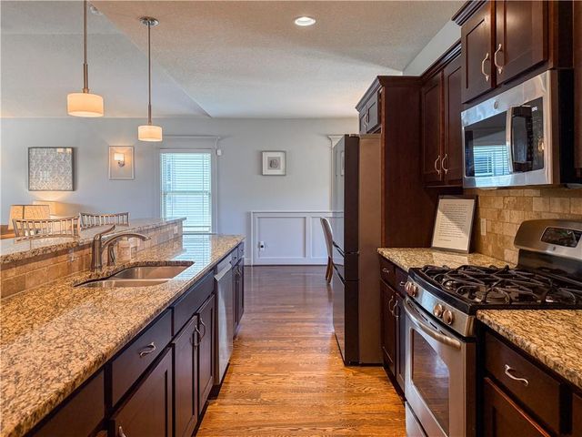 433 Seele Drive, Lawrence, KS 66049