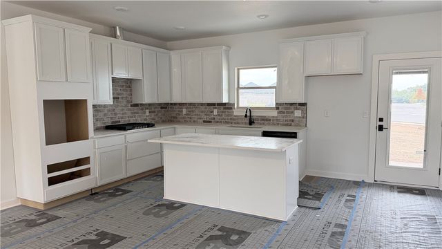 4407 SW pawhuska Street, Bentonville, AR 72713