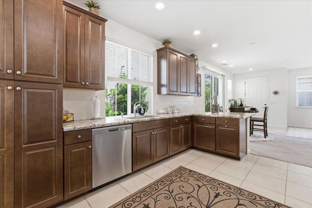 2032 Brave Hawk Loop, Roseville, CA 95747