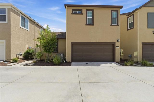 2032 Brave Hawk Loop, Roseville, CA 95747