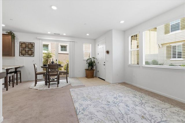 2032 Brave Hawk Loop, Roseville, CA 95747