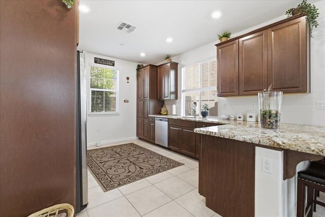 2032 Brave Hawk Loop, Roseville, CA 95747
