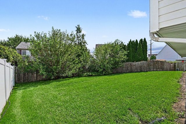 2220 White Eagle Drive, Plainfield, IL 60586