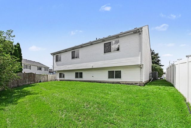 2220 White Eagle Drive, Plainfield, IL 60586