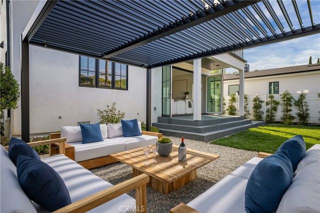 2134 Greenfield Avenue, Los Angeles, CA 90025