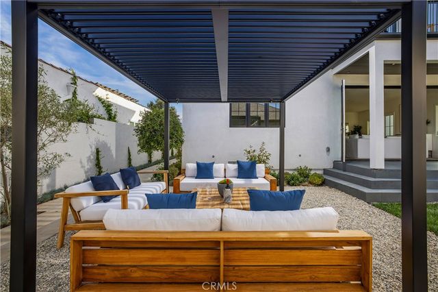 2134 Greenfield Avenue, Los Angeles, CA 90025