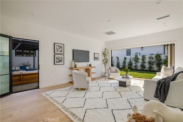 2134 Greenfield Avenue, Los Angeles, CA 90025