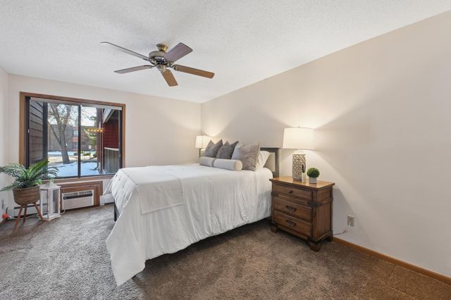 8037 Xerxes Avenue S 135, Bloomington, MN 55431