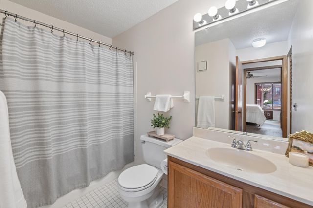 8037 Xerxes Avenue S 135, Bloomington, MN 55431