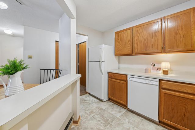 8037 Xerxes Avenue S 135, Bloomington, MN 55431