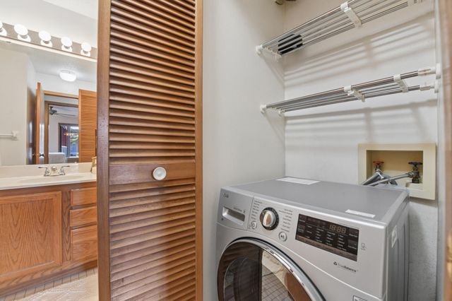 8037 Xerxes Avenue S 135, Bloomington, MN 55431