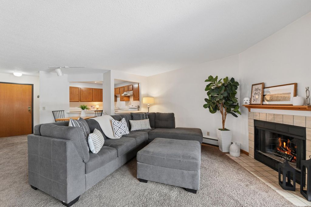 8037 Xerxes Avenue S 135, Bloomington, MN 55431