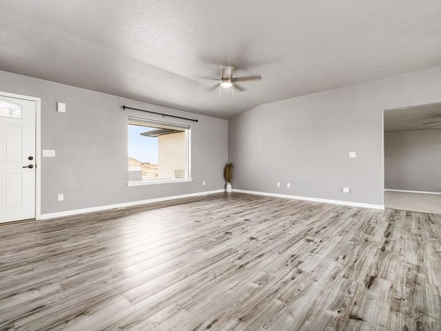 1647 N Calle Rosa Dr, Pueblo West, CO 81007