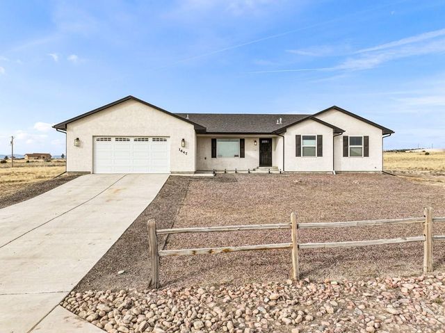 1647 N Calle Rosa Dr, Pueblo West, CO 81007